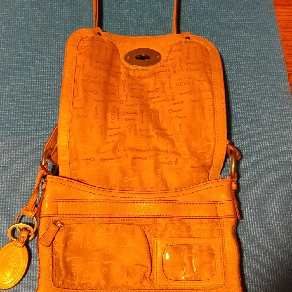 Fossil crossbody - Picture 2 of 6